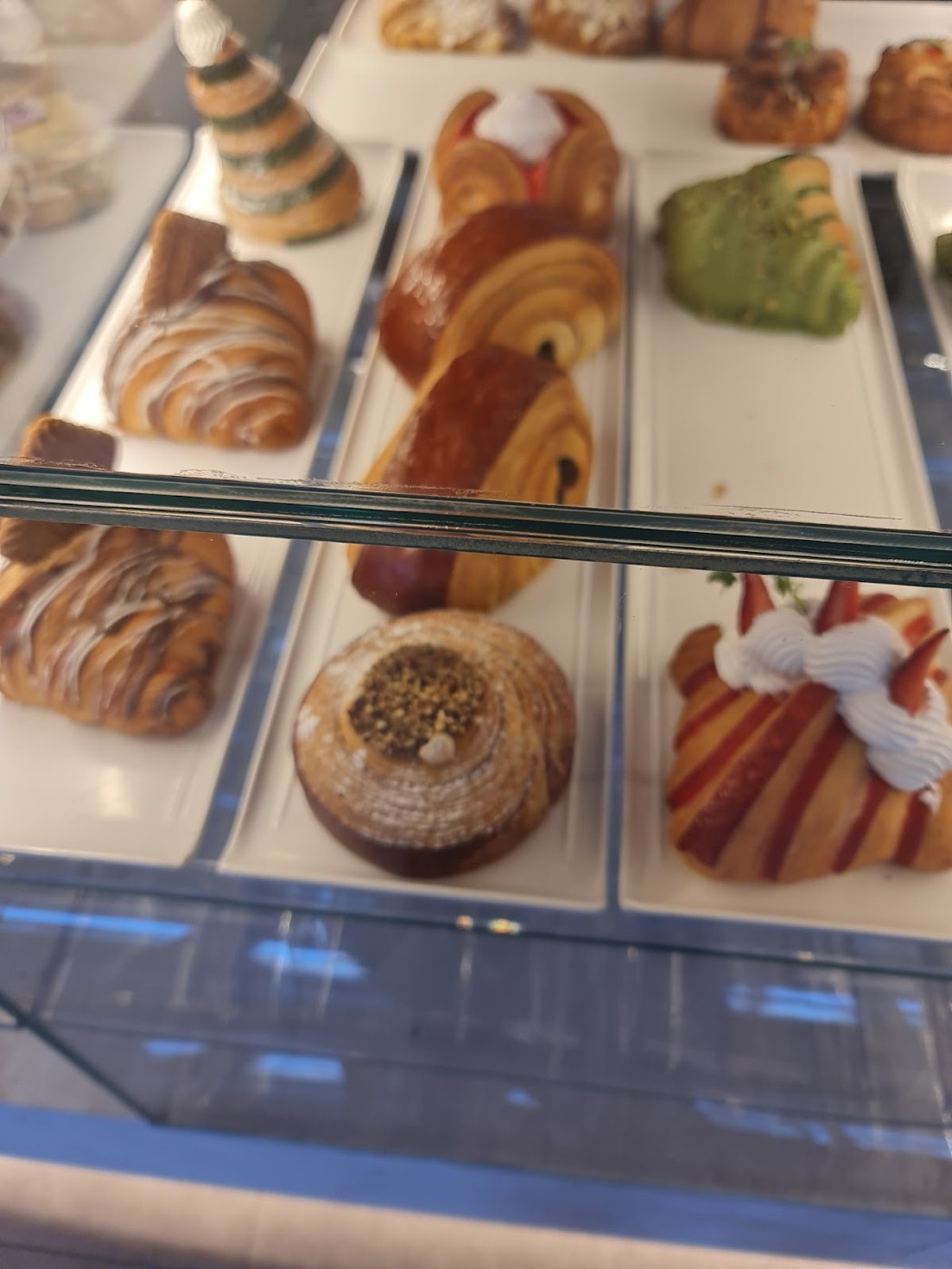 ויטרינת הקינוחים של קיטקט